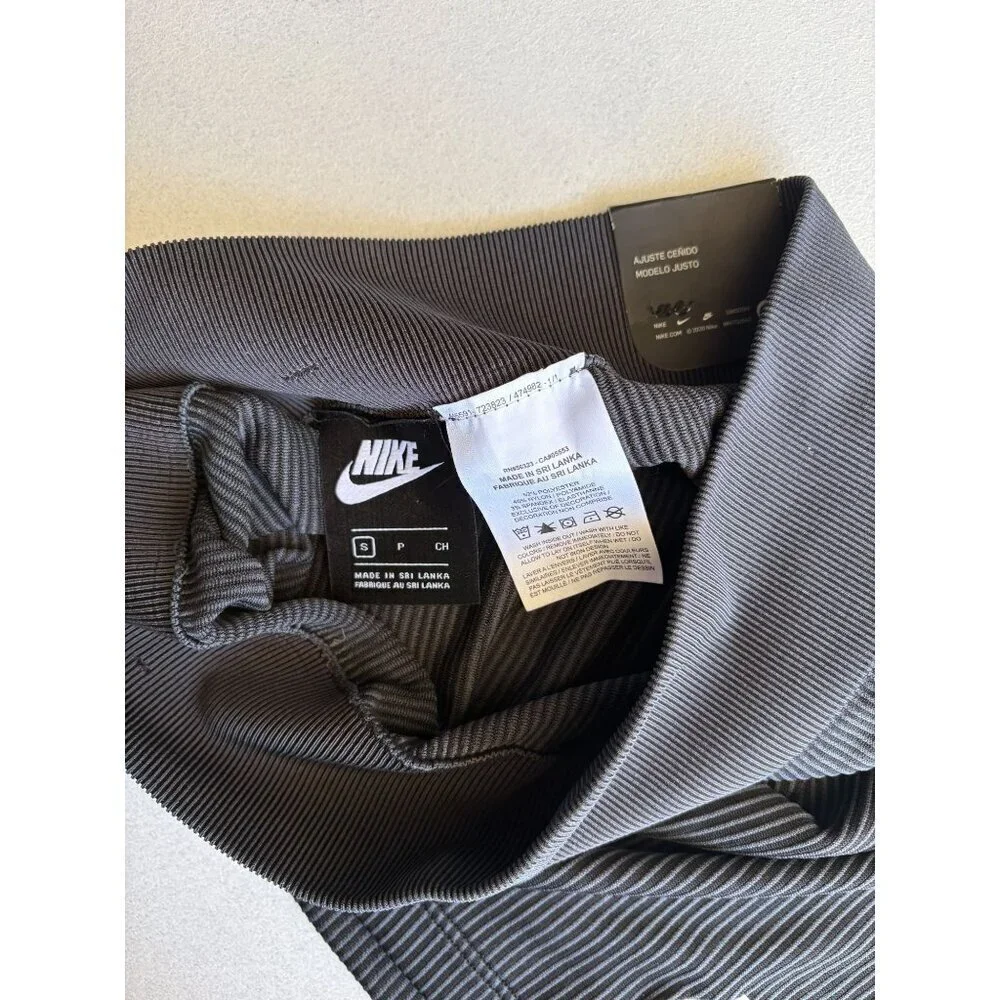 Nike Air Black Ribbed Knit High-Waisted Mini Skirt For Women Size S
